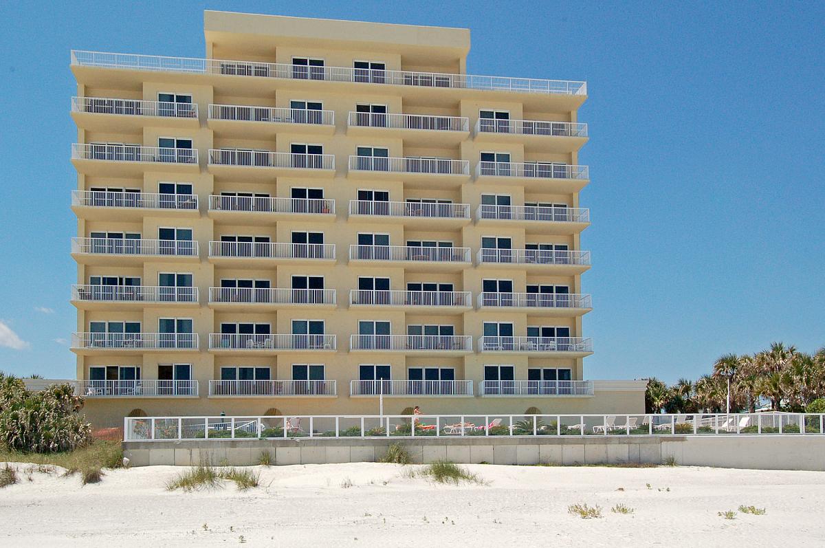 Malibu Condo New Smyrna Beach Relaxing Beach Condo Rentals Ocean Props